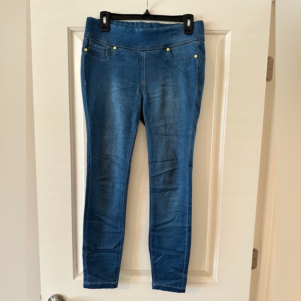 Thalia Sodi Denim Jeggings. Size Small.